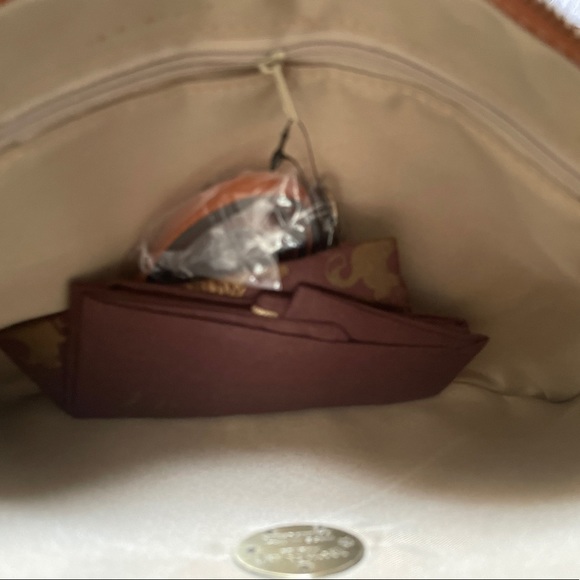 Pratesi Firenze Italian Leather Brown Gold Studded Crossbody Clutch Bag - Picture 7 of 8